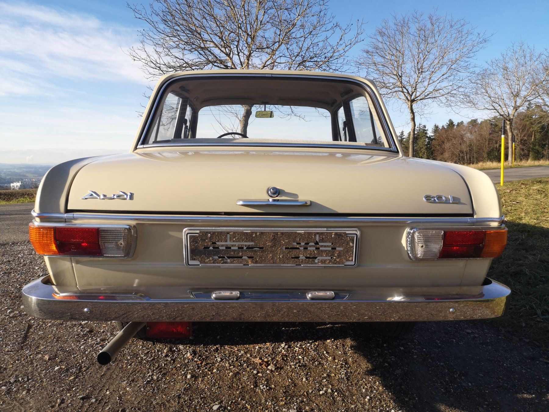 Audi Automobili: Audi 60L Oldtimer 1971 ab MFK und Service – Usato da Lommis venduto da twospark 4
