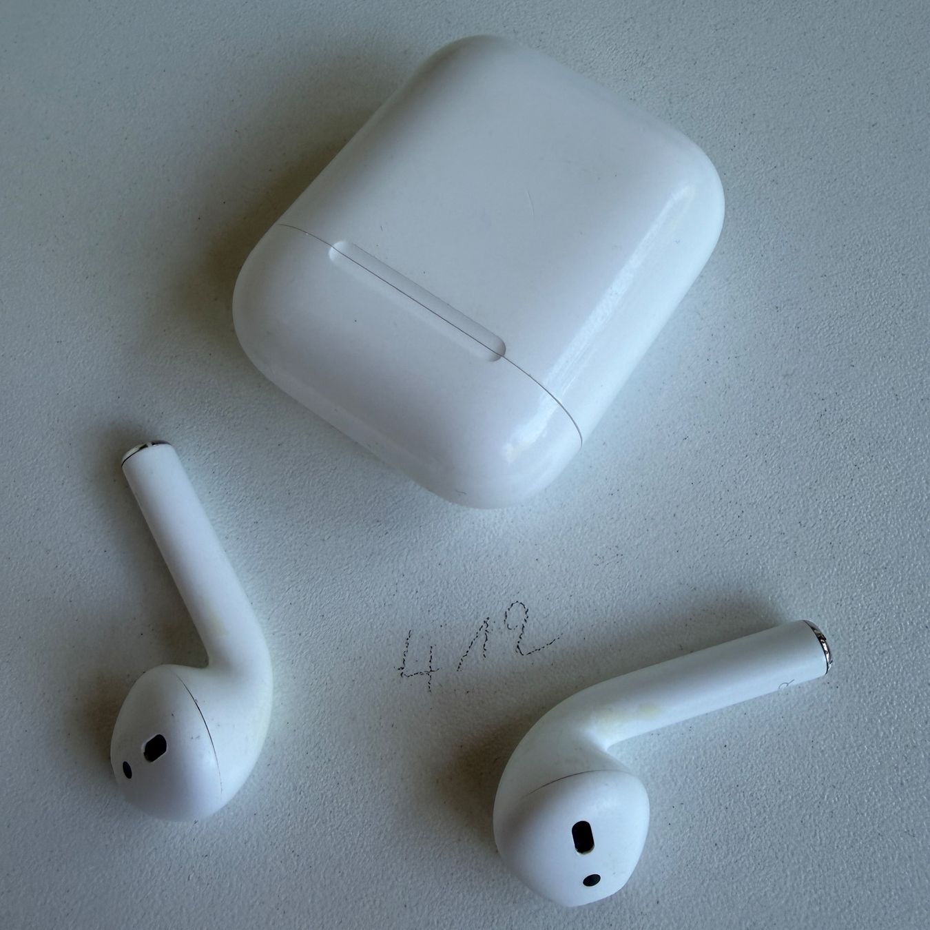 Apple Cuffie: Original Apple AirPods 2 Gen. Wireless Kopfhörer & Case – Usato da Basel venduto da MY.AIRPODS.SHOP 4