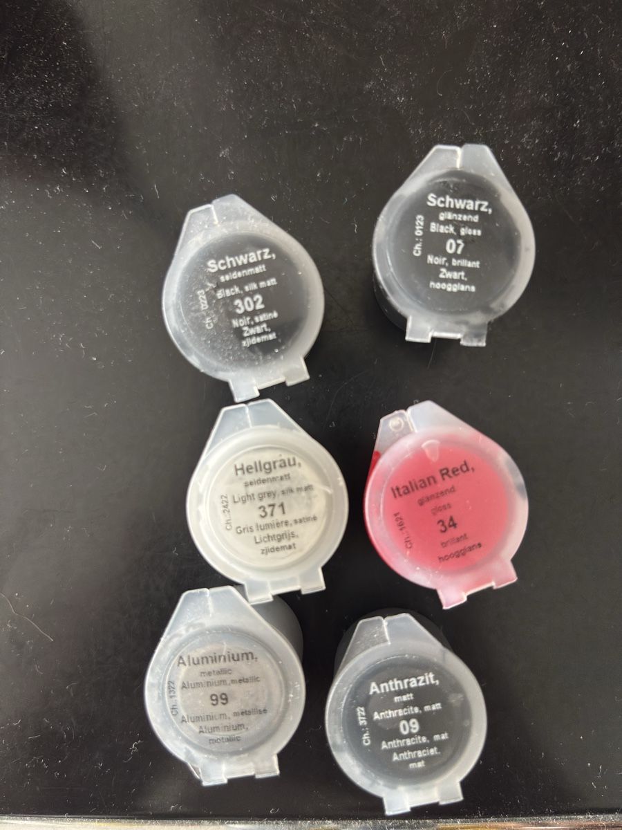 Colori: Revell Farben und Leime – Usato da Bern venduto da Haw_t6gh
