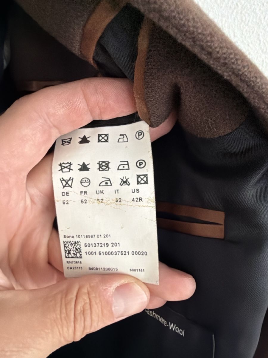 Hugo Boss Giacche: BOSS Wool Cashmere Coat  – Usato da Zug venduto da CyclingThings 5