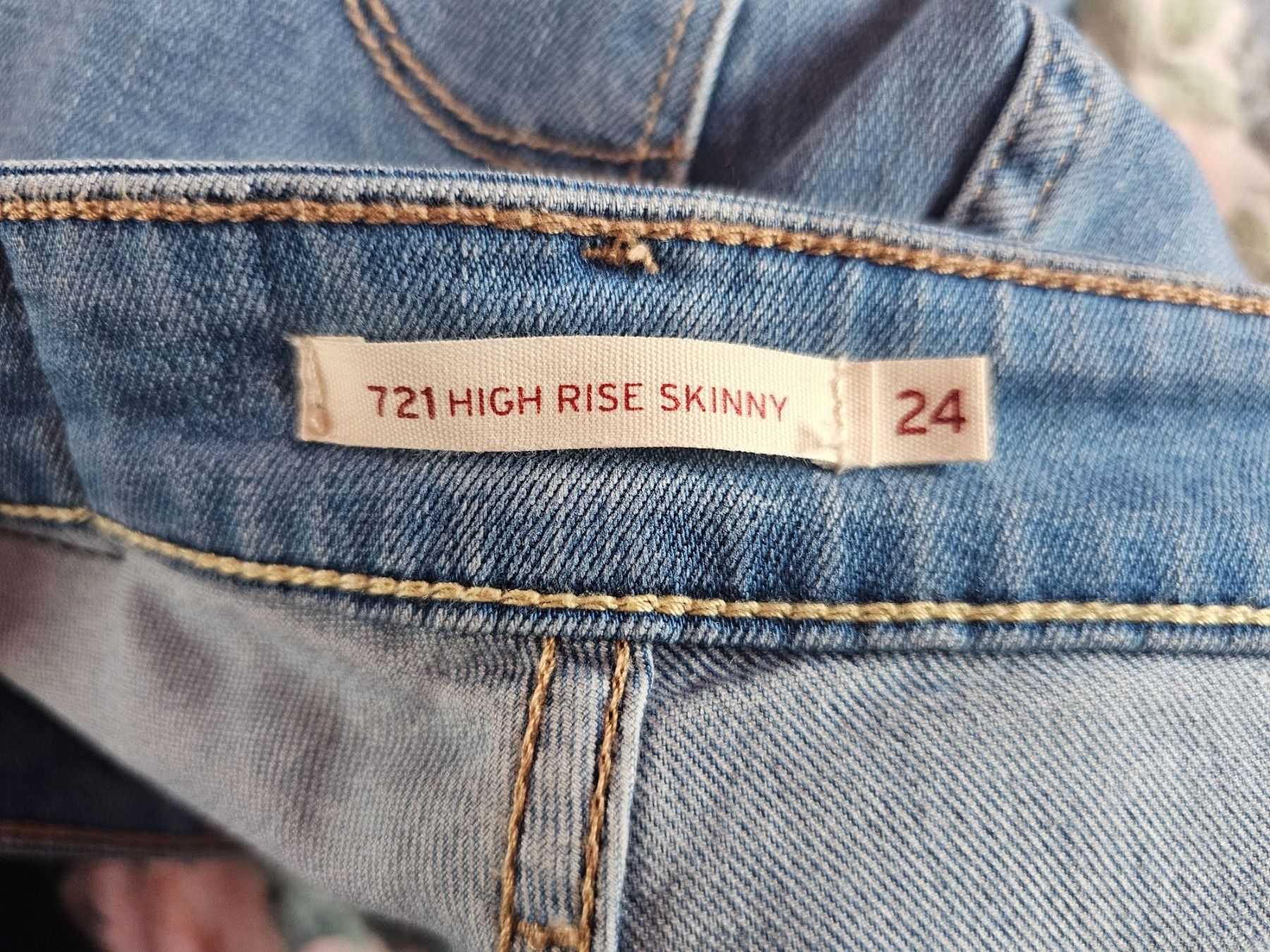Levi's Jeans: Jeans Levi's – Usato da lausanne venduto da mariamimib 2
