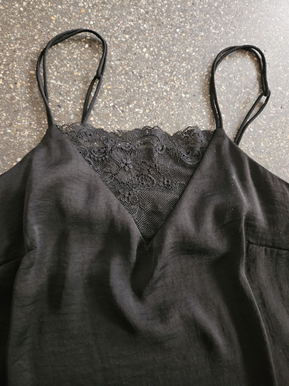 H&M Top: H&M Top mit Spitze, Grösse 34 – Nuovo (secondo la descrizione) da Anwil venduto da tamoos 1
