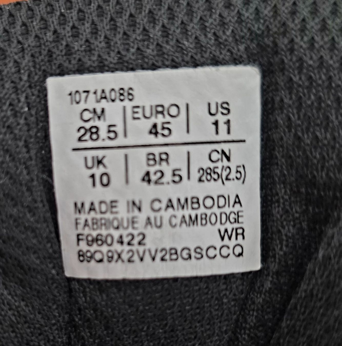 Asics Herrenschuhe: Turnschuhe schwarz astics Gr.45 – Neu (gemäss Beschreibung) aus wetzikon von Bestedienste 3