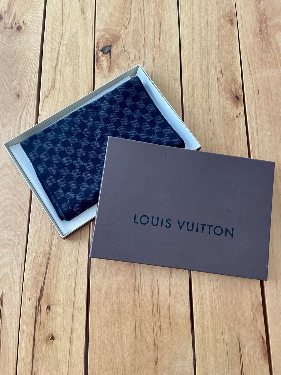 Louis Vuitton Foulard & Sciarpe: Louis Vuitton Schal / Neupreis CHF 560.- – Nuovo e nell'imballaggio originale da Oberarth venduto da abi127