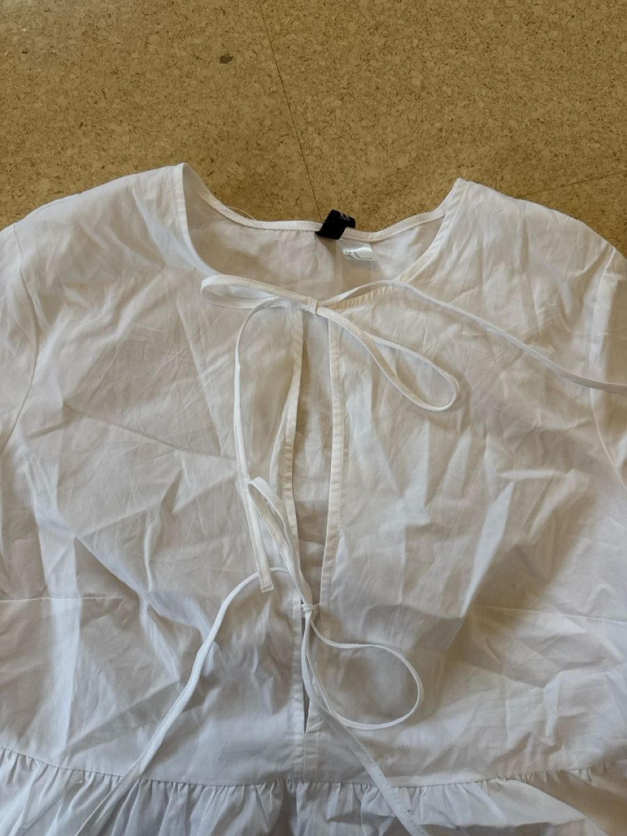 H&M Camicette: Bluse von H&M in weiss Grösse M – Nuovo (secondo la descrizione) da Neuheim venduto da fab_7m2f 1