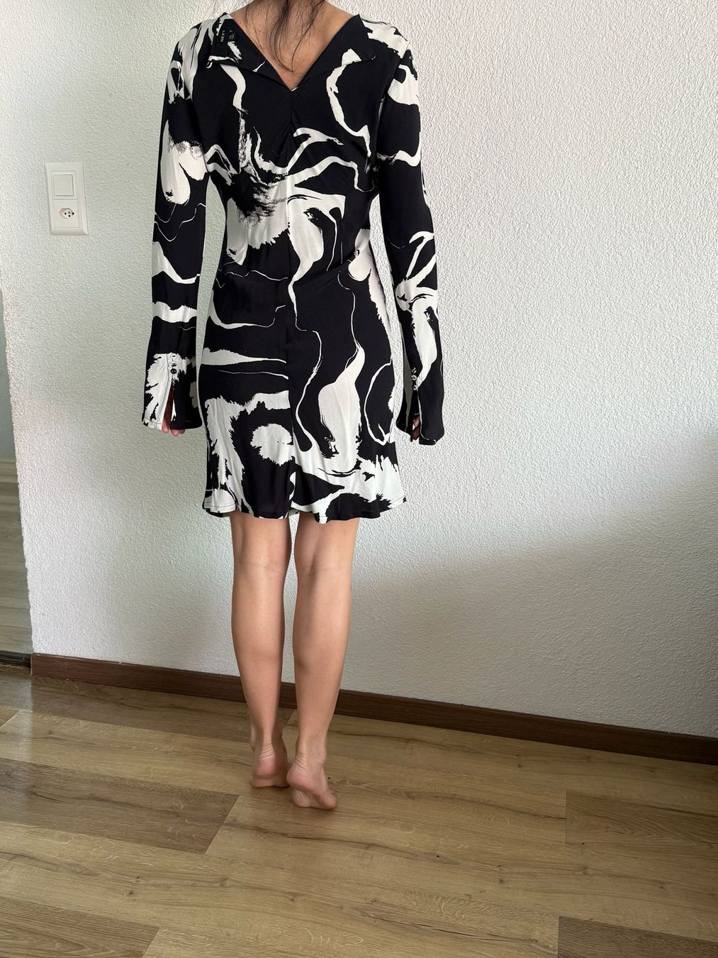 Vestiti: NEXT Kleid schwarz-weiss abstrakt Gr. 36 – Nuovo (secondo la descrizione) da Grosshöchstetten venduto da Qenko 1