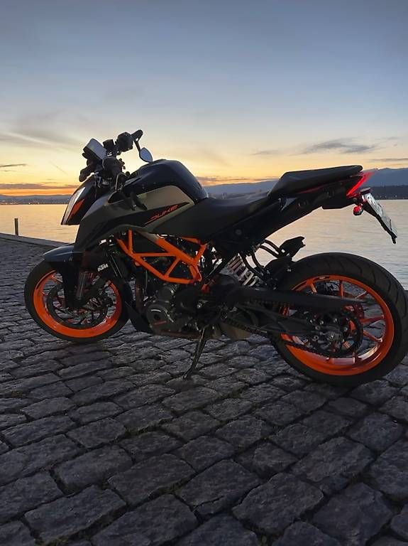 Strada: Ktm 390 Duke de 2022  – Usato da Chêne-Bourg venduto da yue_yxg9 2