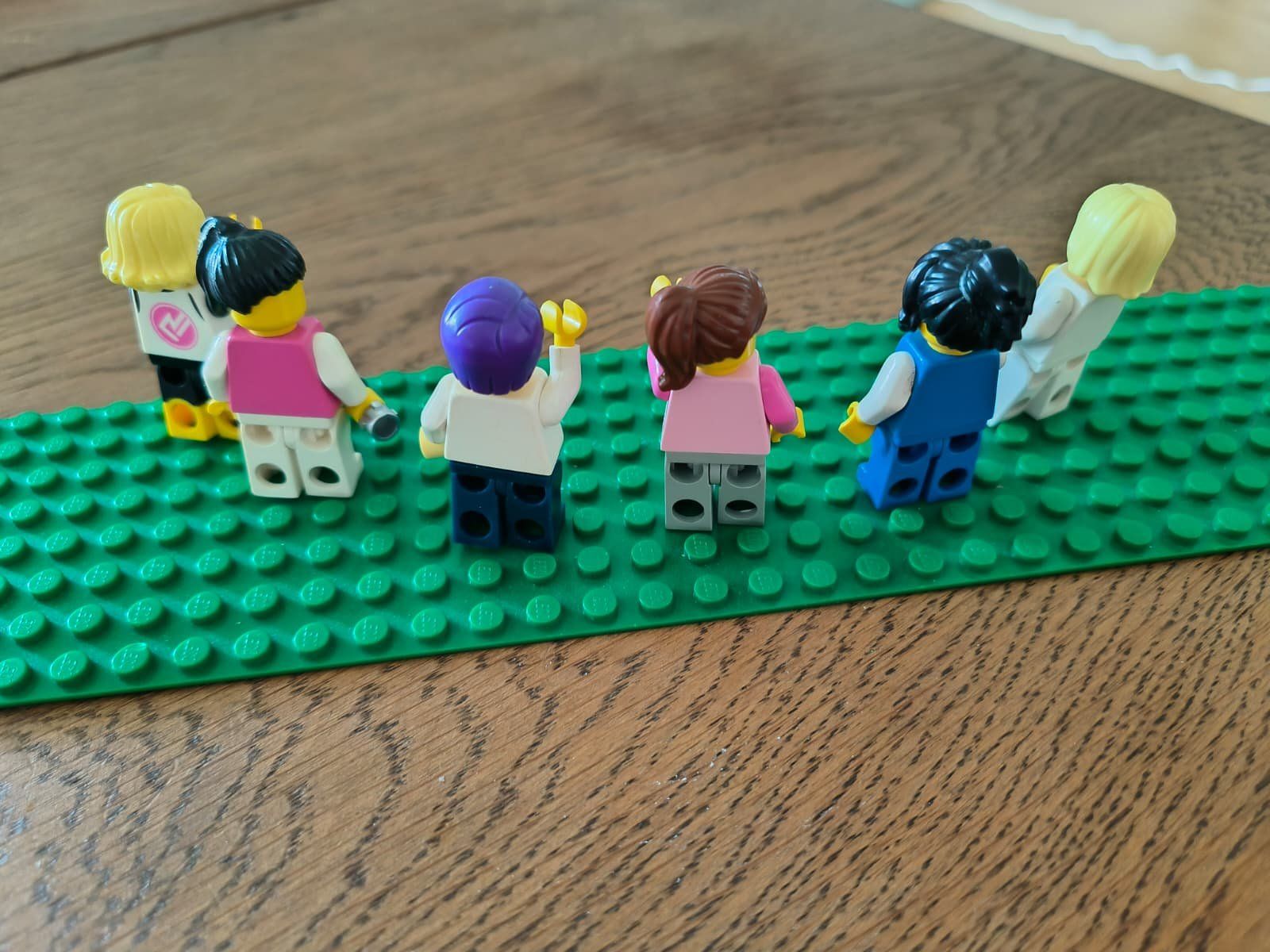 Lego Statuette: Lego Figuren Frauen – Usato da Oftringen venduto da joa_bbm2 1