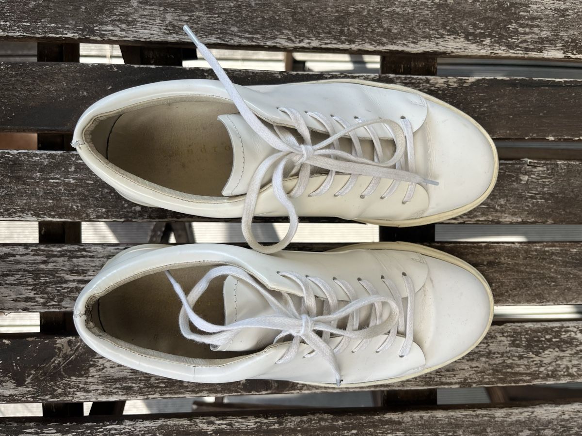 Sandro Scarpe da uomo: SANDRO White Leather Sneakers Size 40 – Usato da Baar venduto da Charbin 1