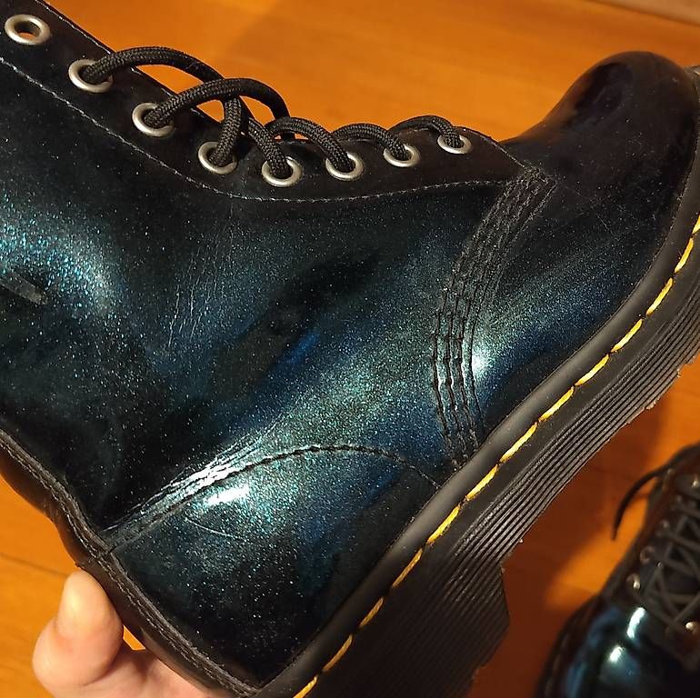 Scarpe da uomo: DR. Martens  – Usato da Lausanne venduto da Auree_D 1