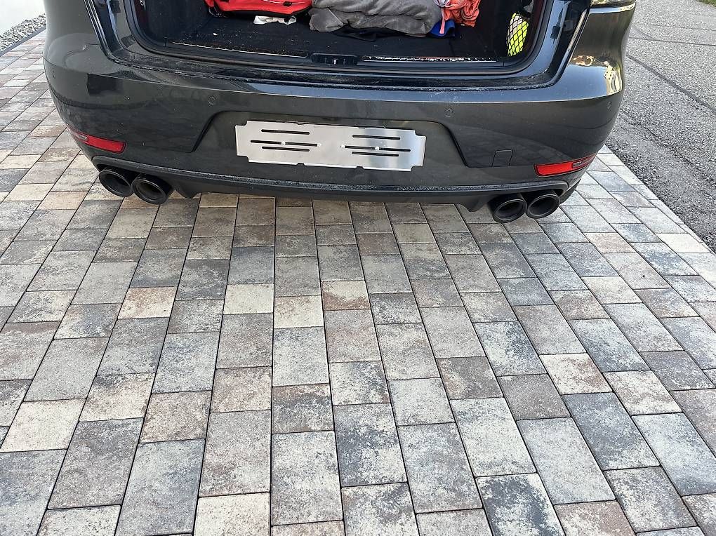 Alle Autoersatzteile: Stossstange Porsche Macan – Gebraucht aus Bad Zurzach von MR1111