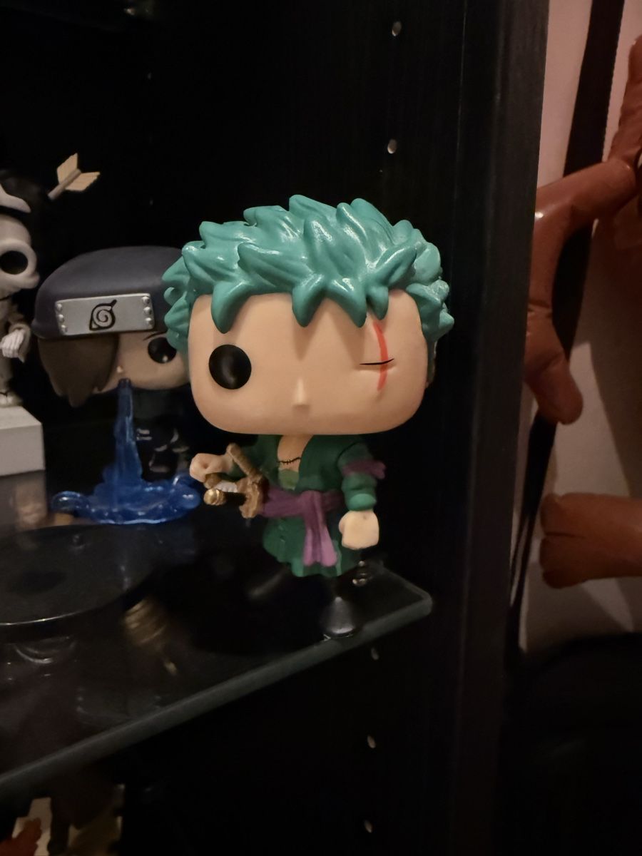 Statuette: Funko Pop! One Piece - Roronoa Zoro, – Usato da Eglisau venduto da fab_n9fc