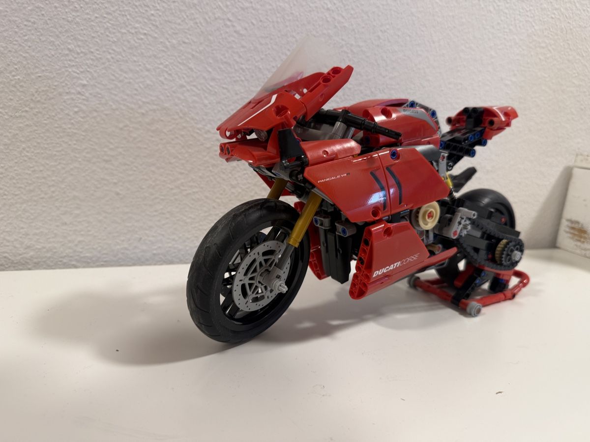Technics Baukästen: Lego Technic Ducati Panigale V4 R 42107 Set – Gebraucht aus Eschlikon TG von Montykokino 6