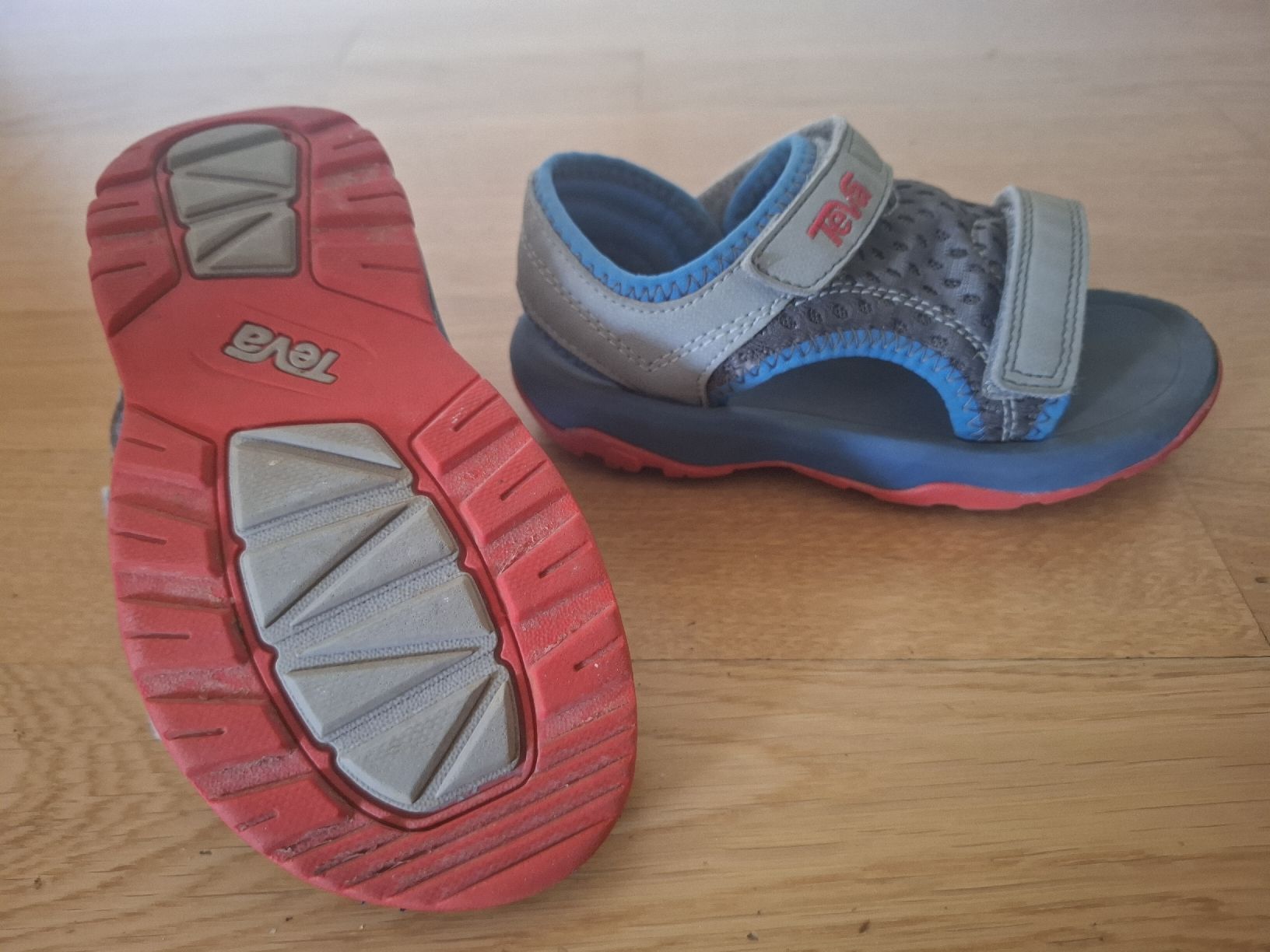 Teva Scarpe per ragazzi: Teva Sandalen Gr 26 – Usato da Knonau venduto da Melismile