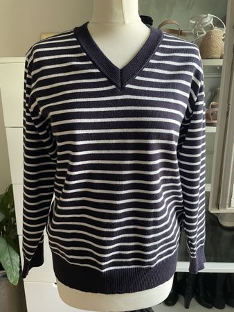 Women’s sweater - size 36  - Worn just once