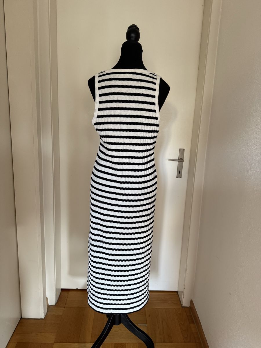 H&M Kleider: Rippstrick-Kleid in Gr. M – Gebraucht aus Zürich von Indigo2012 2