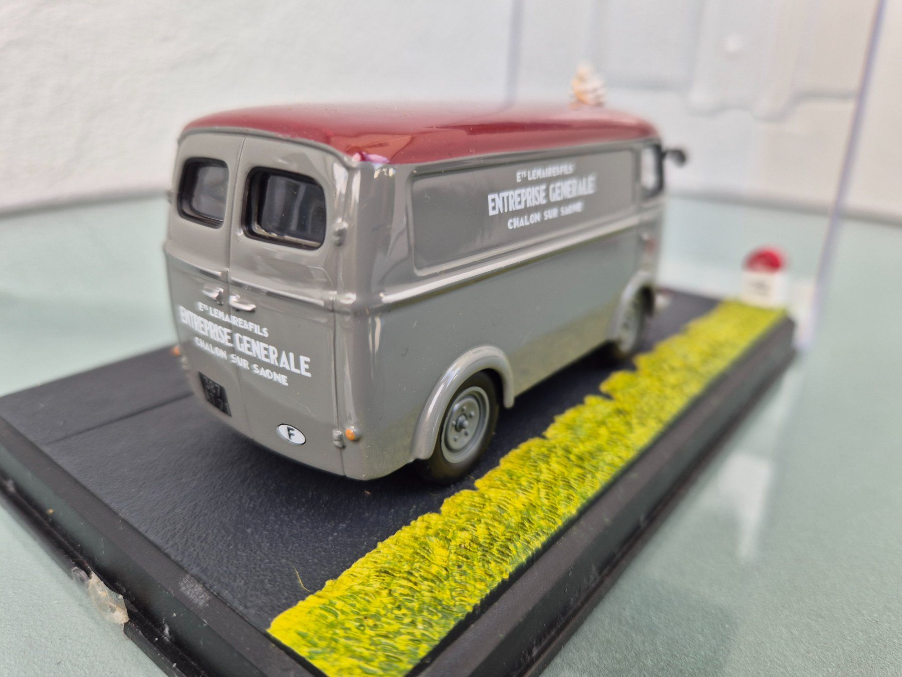 Peugeot Modellini d'auto: Peugeot D3 Diorama. 1:43. – Usato da Oberbuchsiten venduto da laffite54 4