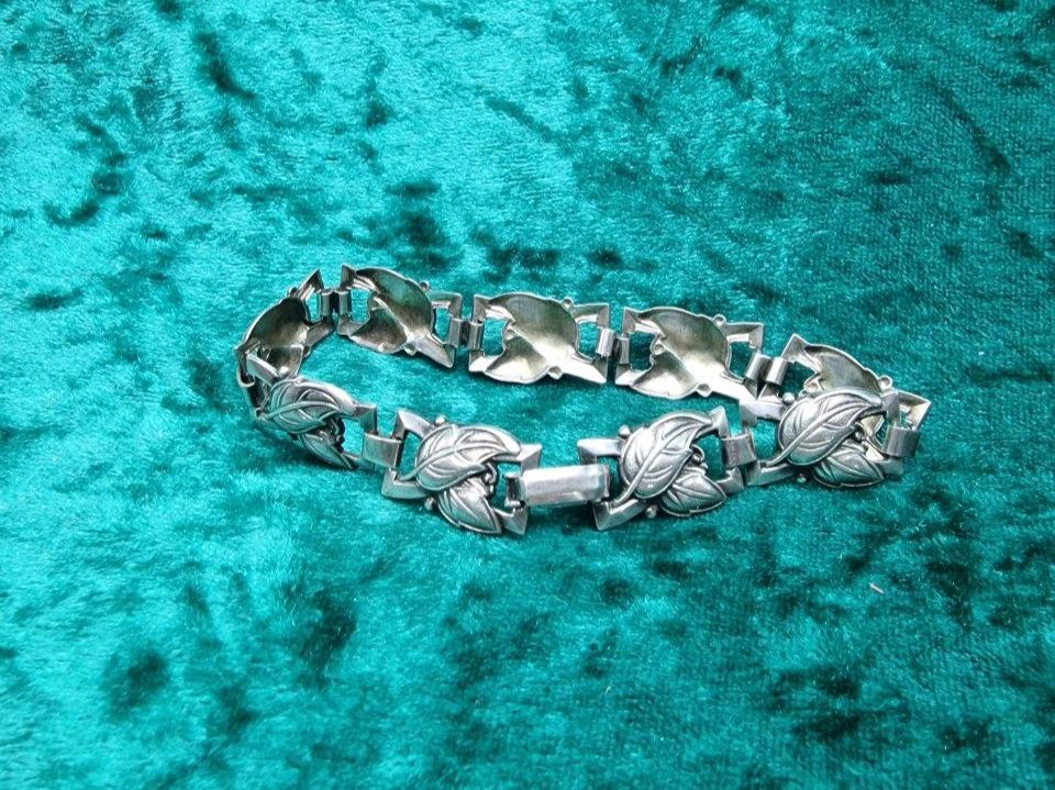 Bracciali & Braccialetti: Gebrauchtes, 0.800 Silber Armband, mit Blättermotiv – Usato da Bassersdorf venduto da antik_leo 1