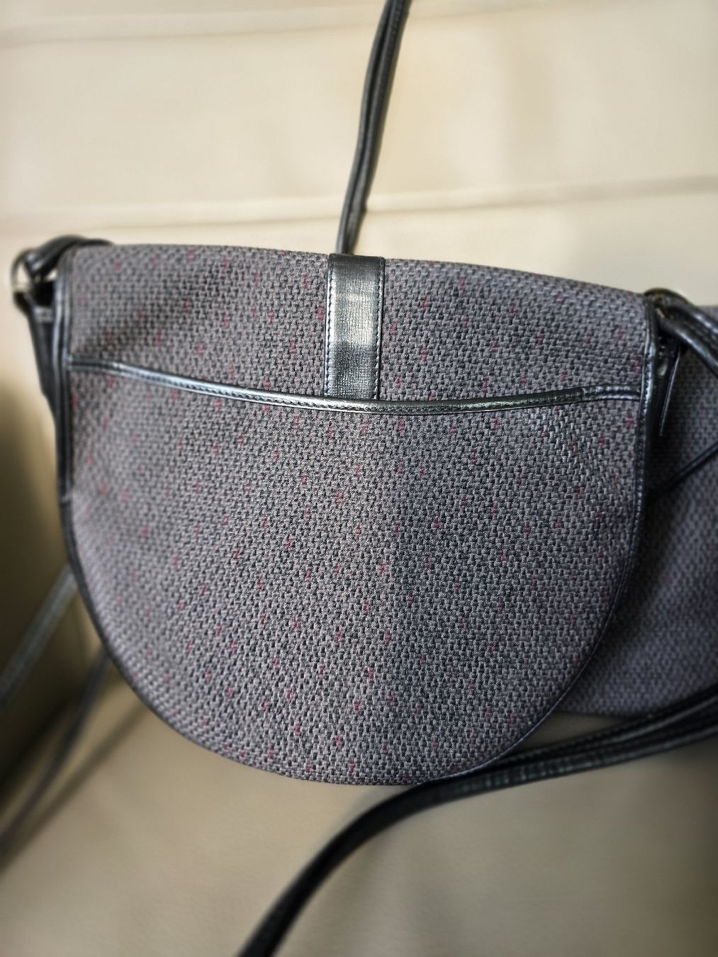 Borse da donna: Yves Saint Laurent – Usato da La Neuveville venduto da p.sto 2