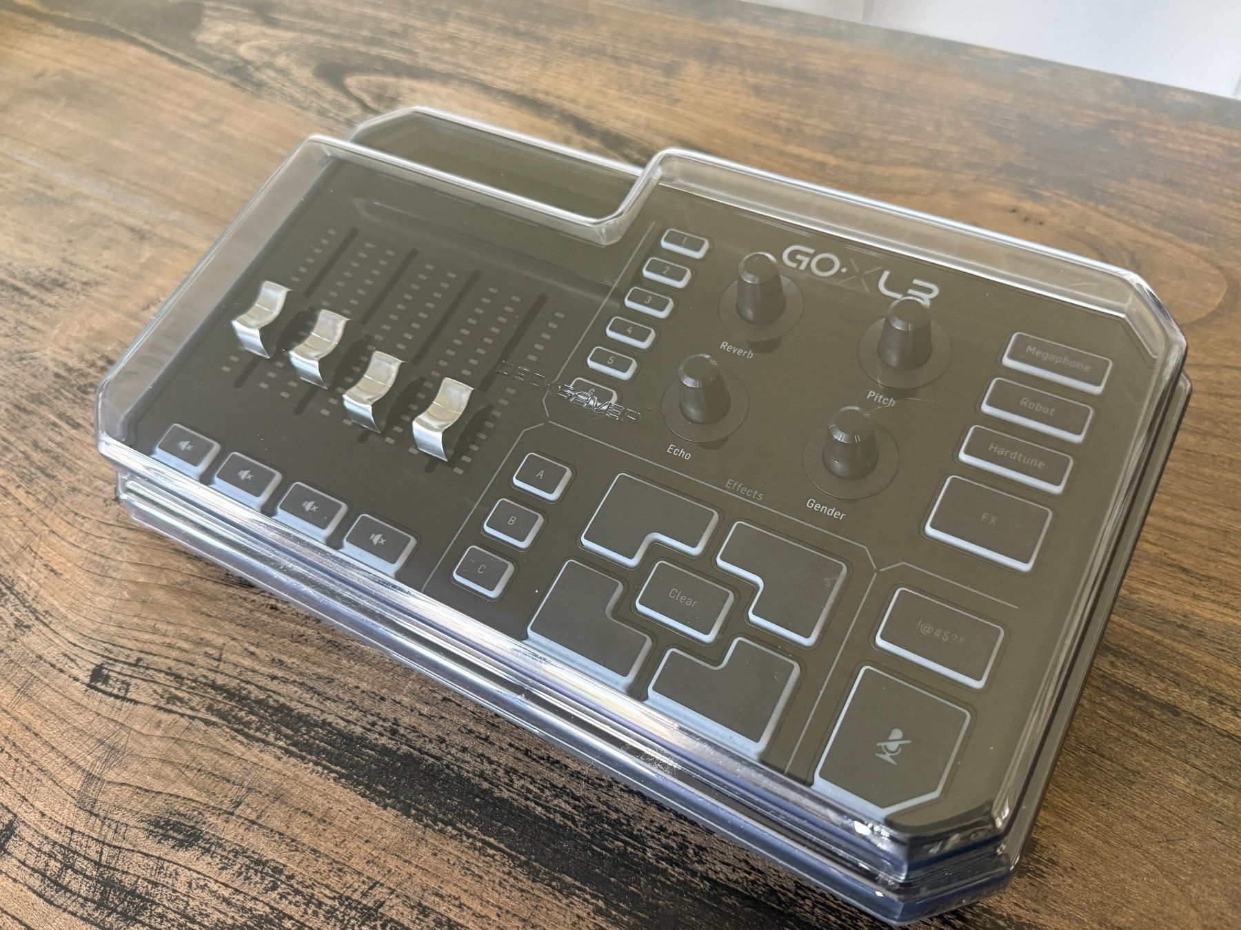 TC Helicon Console di mixaggio: TC Helicon GO XLR USB-Audiointerface mit 4-Kanel-Mixer – Usato da Gachnang venduto da JohnnyBeGood88 8