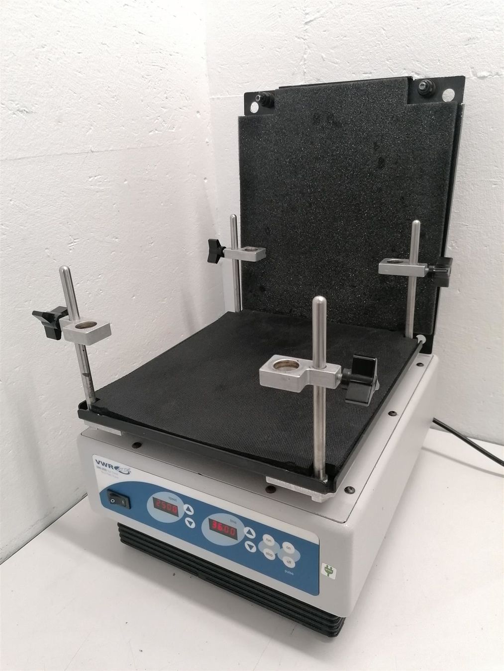 Accessori da laboratorio: VWR DMS-2500 Shaker – Usato da Niederdorf venduto da LeptonAG_Labor 1
