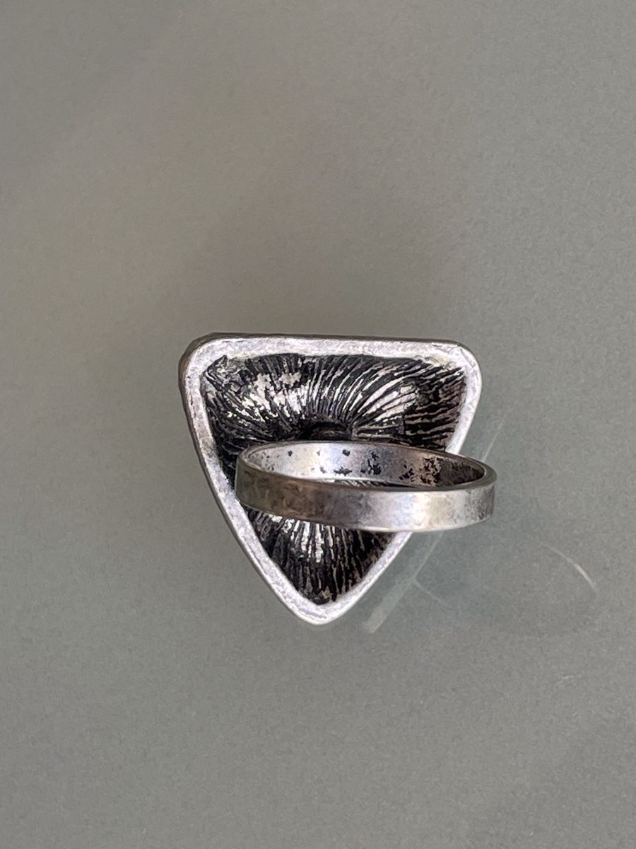 Ringe: Bague triangle vintage pierre bleu, argentée neuve – Neu und originalverpackt aus Vuadens von Nina11 1
