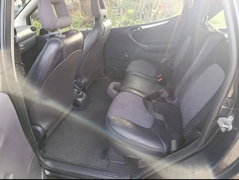 Mercedes-Benz Autos: Voiture – D'occasion à Kriechenwil par raq_h8kn 1
