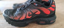 Nike Air Max Plus Schuhe schwarz rot Grösse EUR 33.5