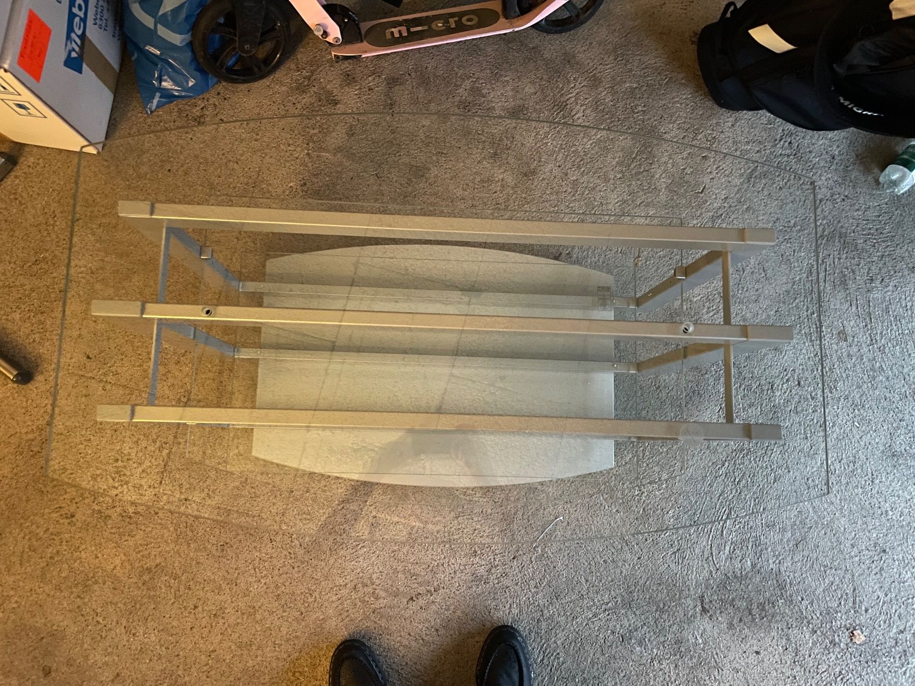 Tavoli: Modern Glass Table with 3 Shelves – Nuovo (secondo la descrizione) da Zug venduto da leo_tt5c 2