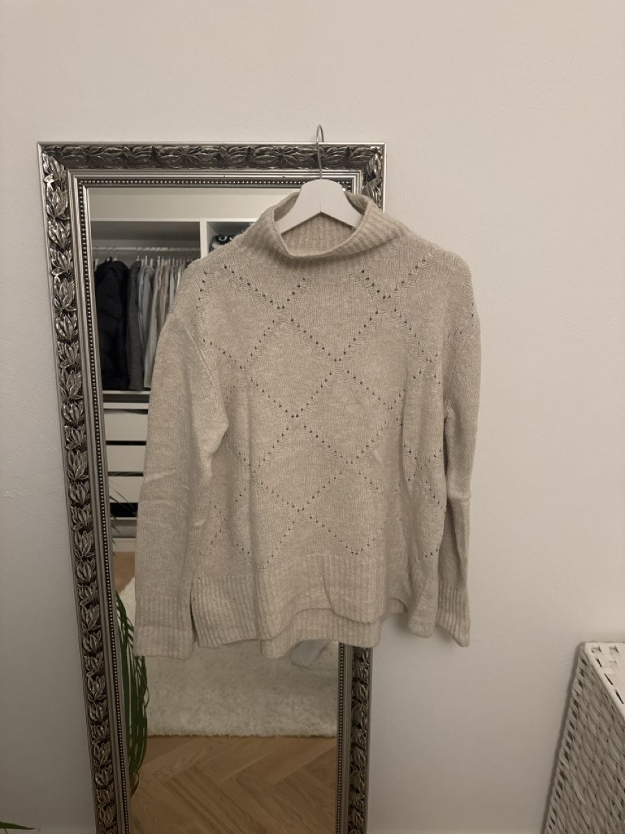 Comma Pulls & Sweat-shirts: Pullover Damen – Neuf (Voir description) à Scharans par ali_jj7c