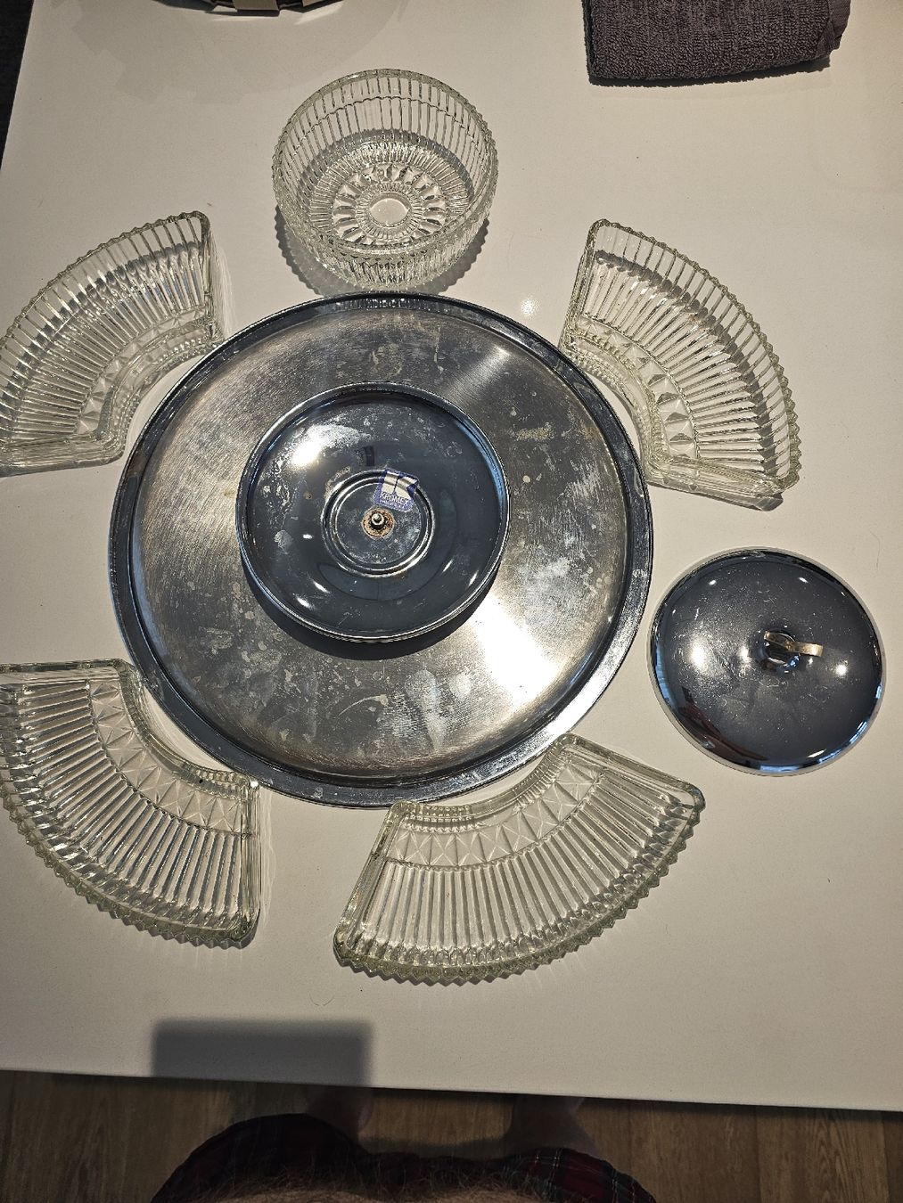 Piatti di portata: Vintage Glass Serving Dish with Chrome Lid – Usato da Immensee venduto da Gitter 2