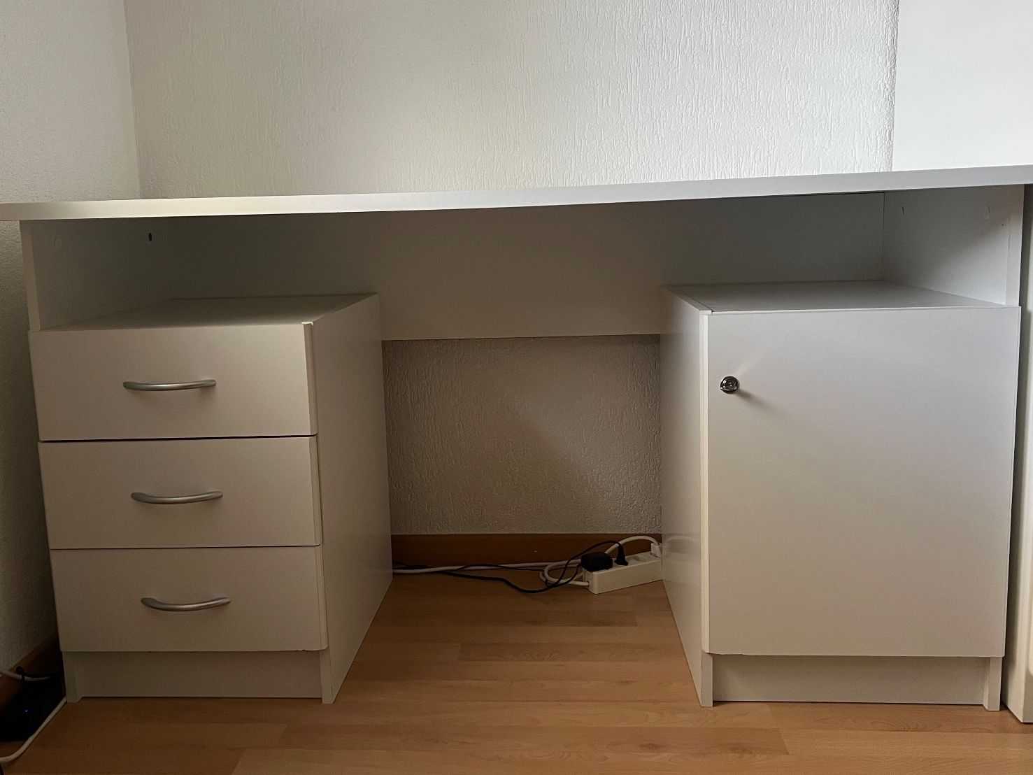 Ikea Schreibtische: Pult – Gebraucht aus Wattenwil von iry_j7kx