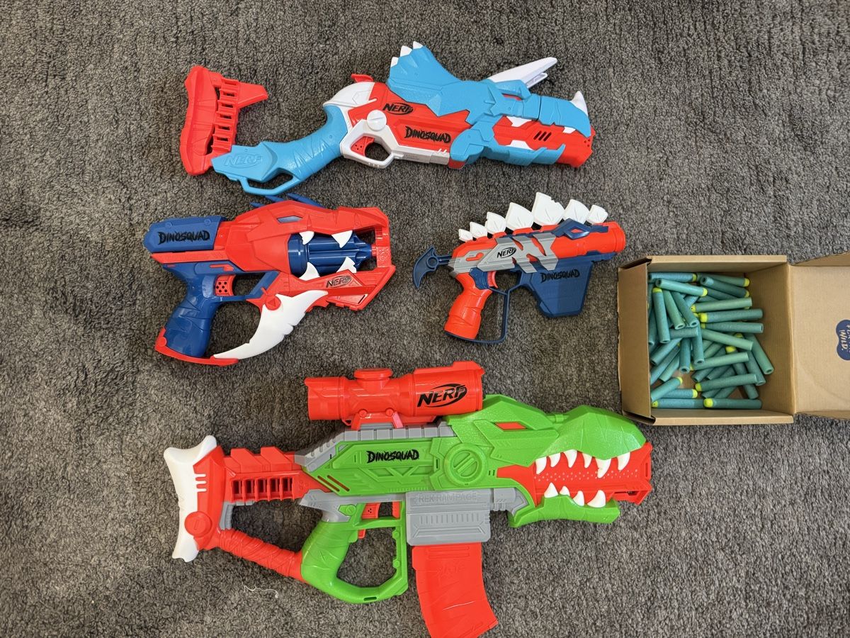 Nerf Spielzeuge: Nerf Dinosquad Sammlung 4 Stück inkl. Munition – Gebraucht aus Weisslingen von MichelleH