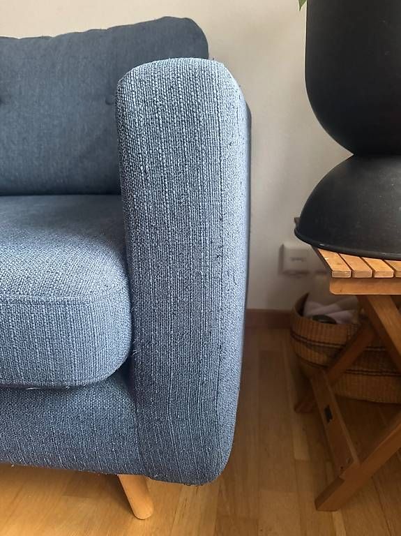 Sofas: 2-Sitzer Sofa (ca. 167 × 82 cm) - vergeben – D'occasion à Zürich par sar_rsg7 4