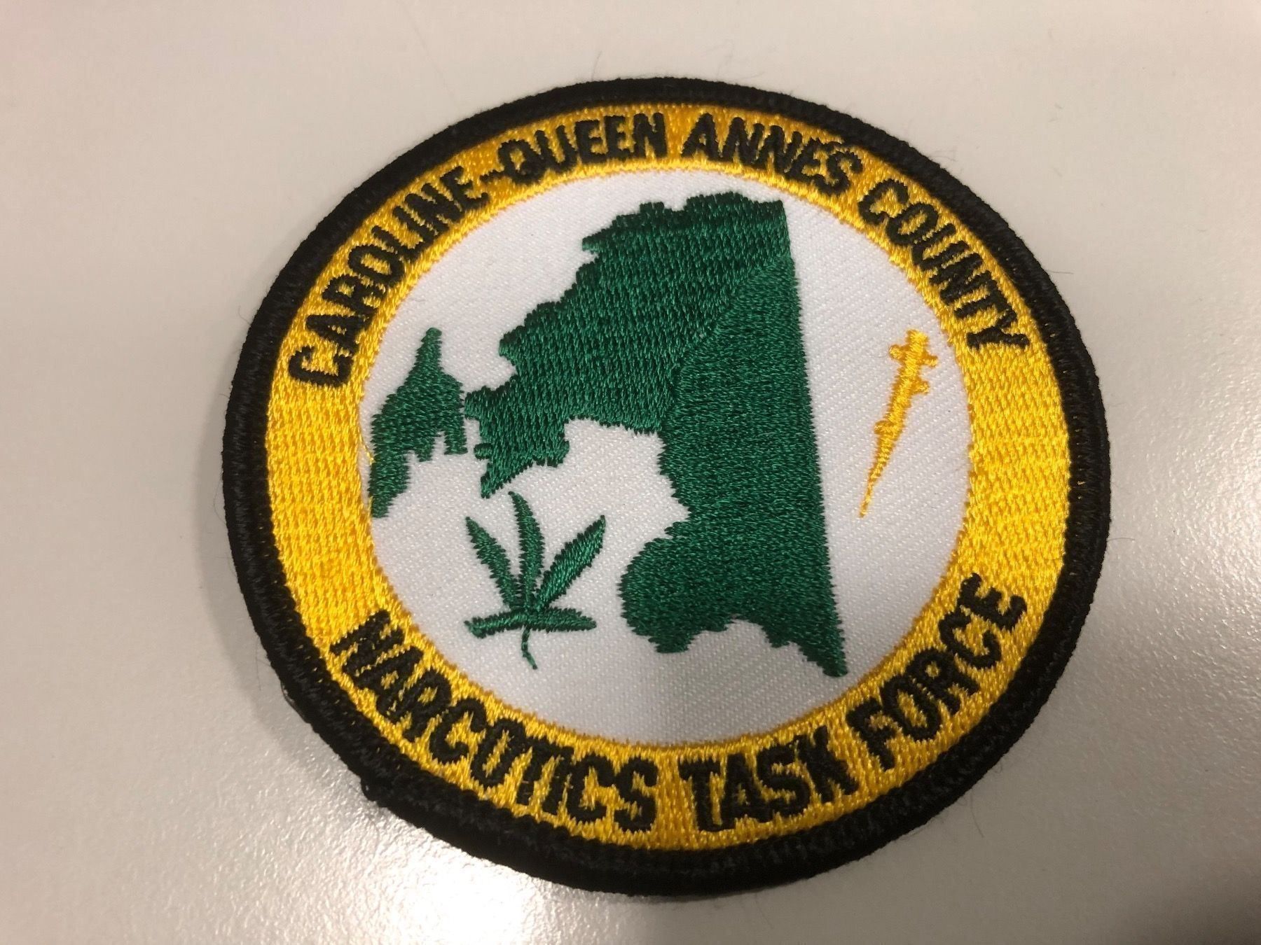 Plaketten & Abzeichen: abzeichen badge police narcotics – Gebraucht aus Lyss von Schmuggler