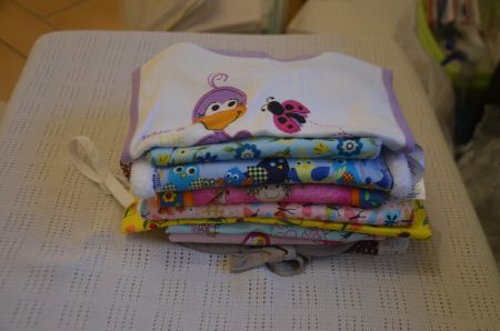 TAILLE 68 - 10 STUCK BABY LATZLI - 10 BAVETTES