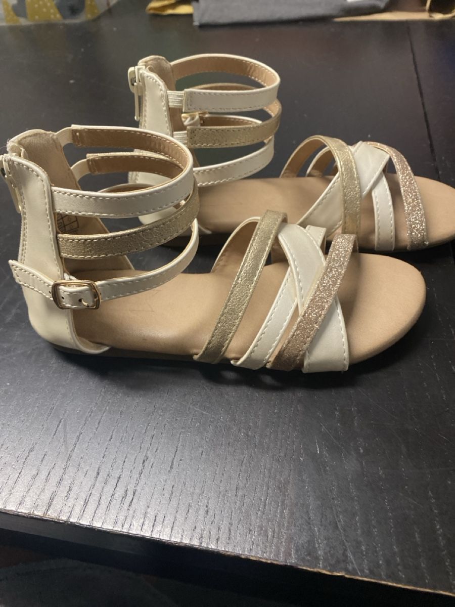 Schuhe für Mädchen: Mädchen Sandalen Gr.31 gold/beige – Gebraucht aus Biel-Benken BL von PANORMUS 3