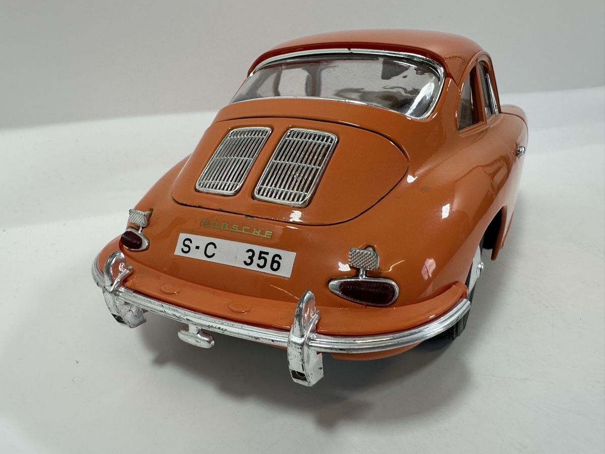 Bburago Modellautos: Porsche 356 B 1:18, orange, BBURAGO – Gebraucht aus Zofingen von rf9_x2xt 4