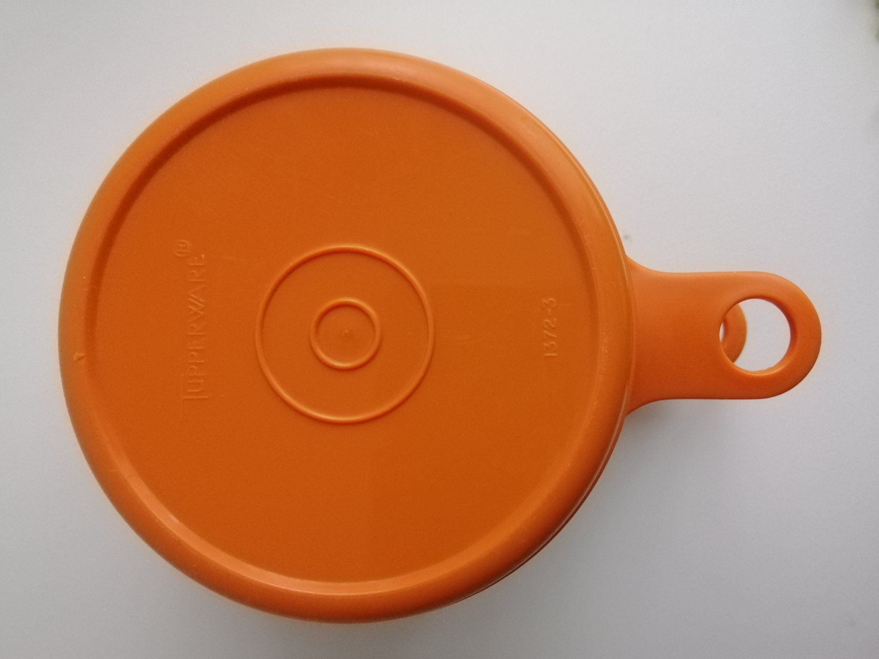 Tupperware Contenitori & Simili: Massbecher Tupperware, orange, 70er vintage – Usato da Villmergen venduto da MONCHHICHI 5