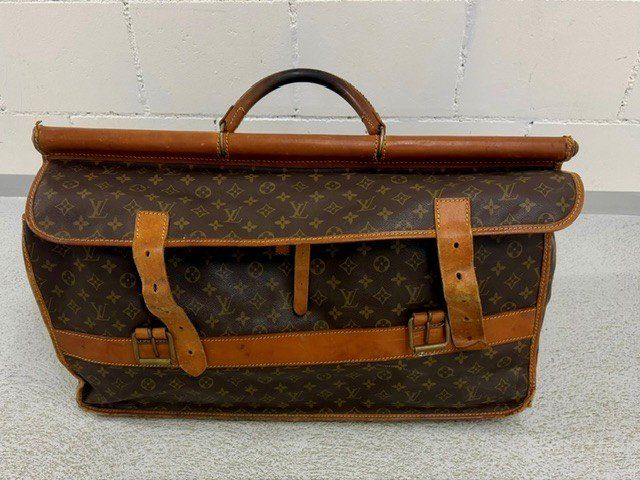 Taschen: Reisetasche Louis Vuitton – Gebraucht aus olten von chantal008