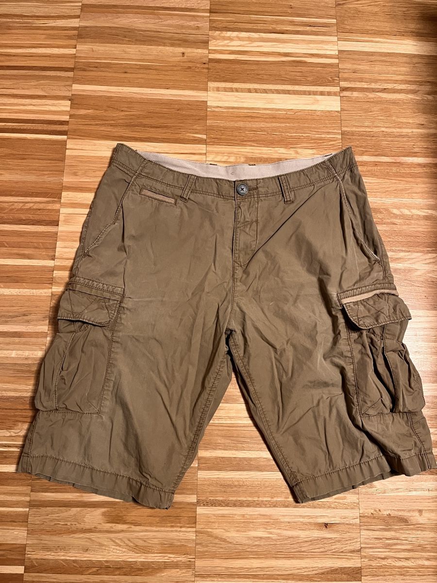 Tom Tailor Pantaloni: Cargo Shorts von Tom Tailor Bundgrösse 33 – Usato da Zürich venduto da Vertrider