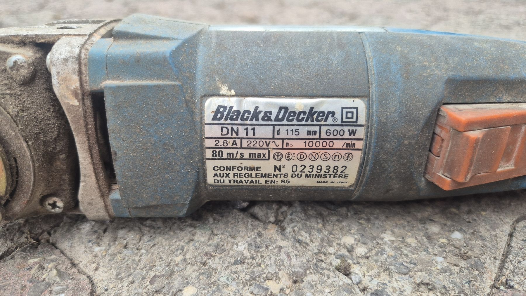 Schleifen & Polieren: Black&Decker Winkelschleifer DN11 – Gebraucht aus Grüningen von vomivom 1