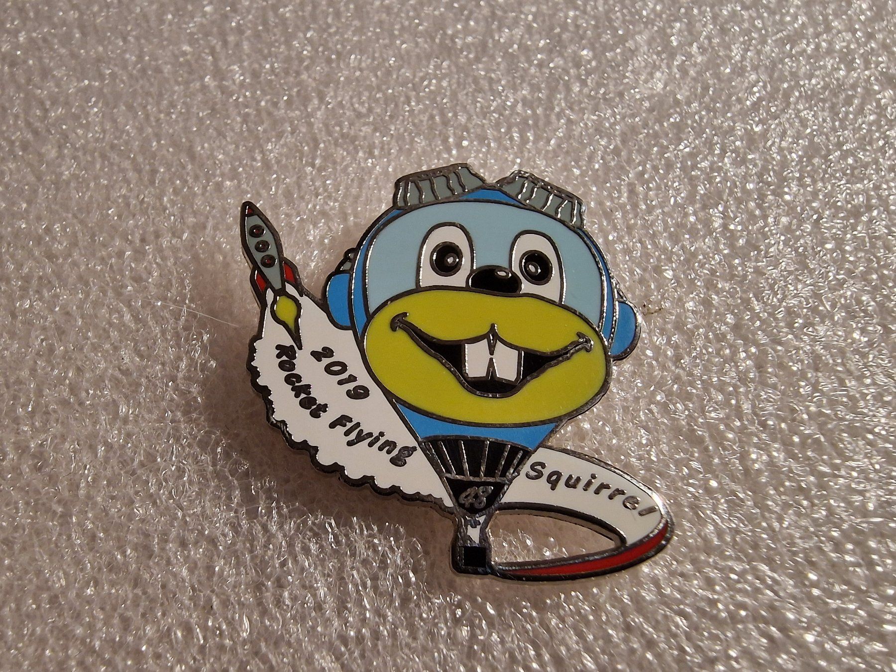 Placchette & Badge: Ballon Pin Sonderform 48.AIBF Rocket the Flying Squirrel – Usato da Härkingen venduto da specialshapes