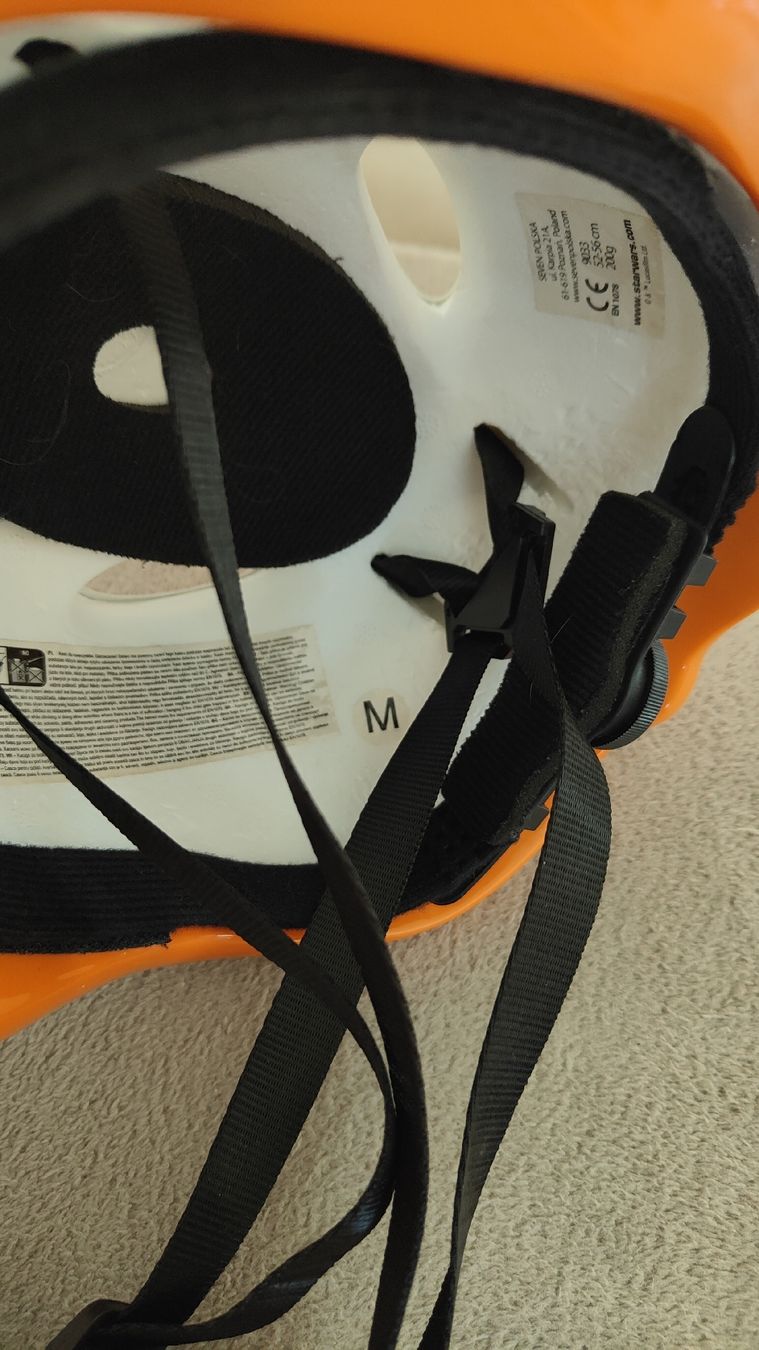 Caschi: Kinderhelm Velohelm Kask Star Wars Droid Grösse M – Usato da Mellingen venduto da Moss28 2