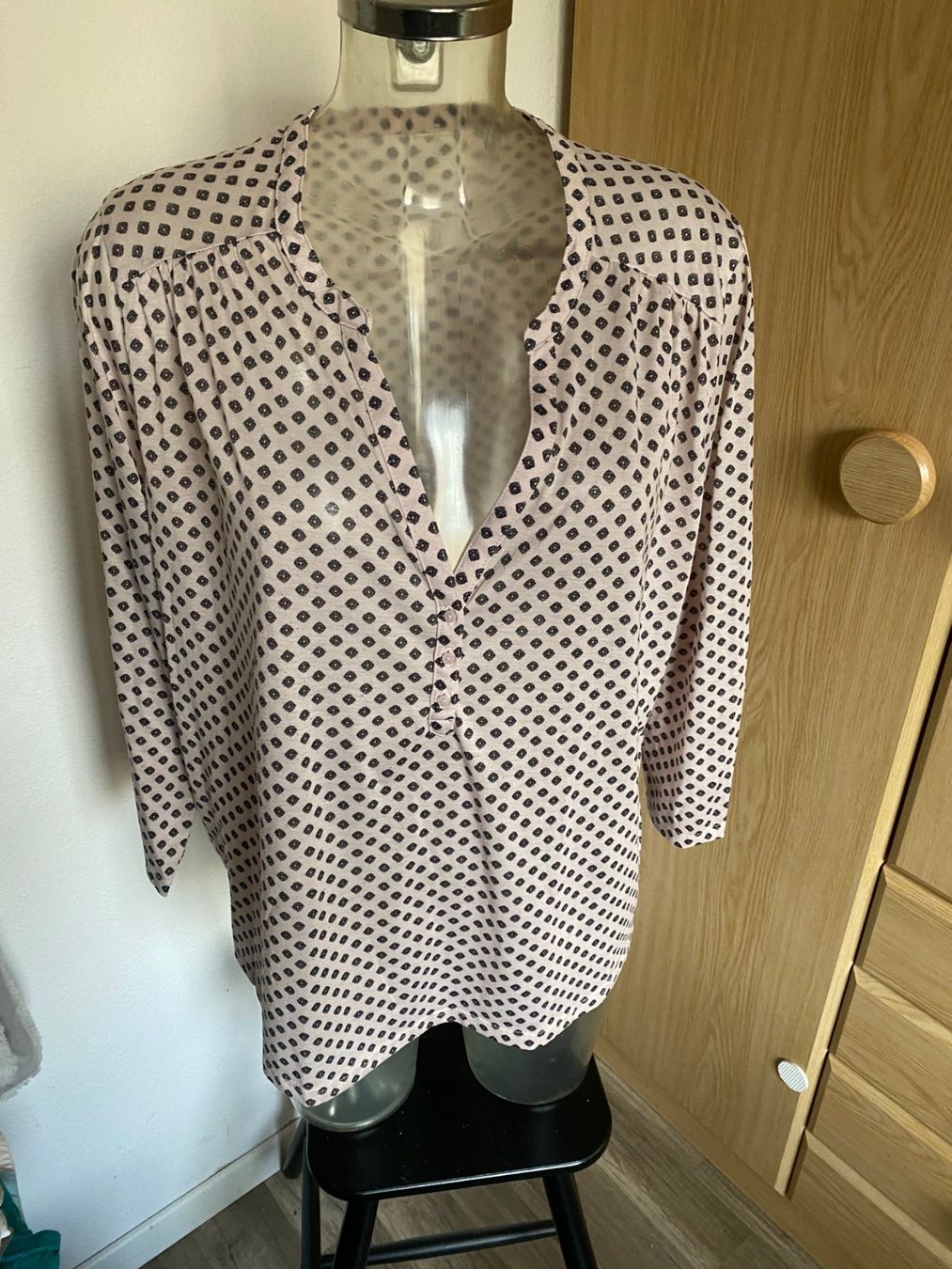 Tuniche: Tunika beige mit braunem Muster – Usato da Allenwinden venduto da Obalu 2