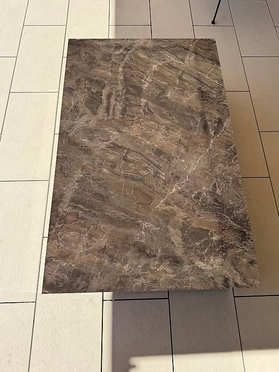 Tables: Sofatisch – D'occasion à Erlenbach ZH par mal_qvk6 2