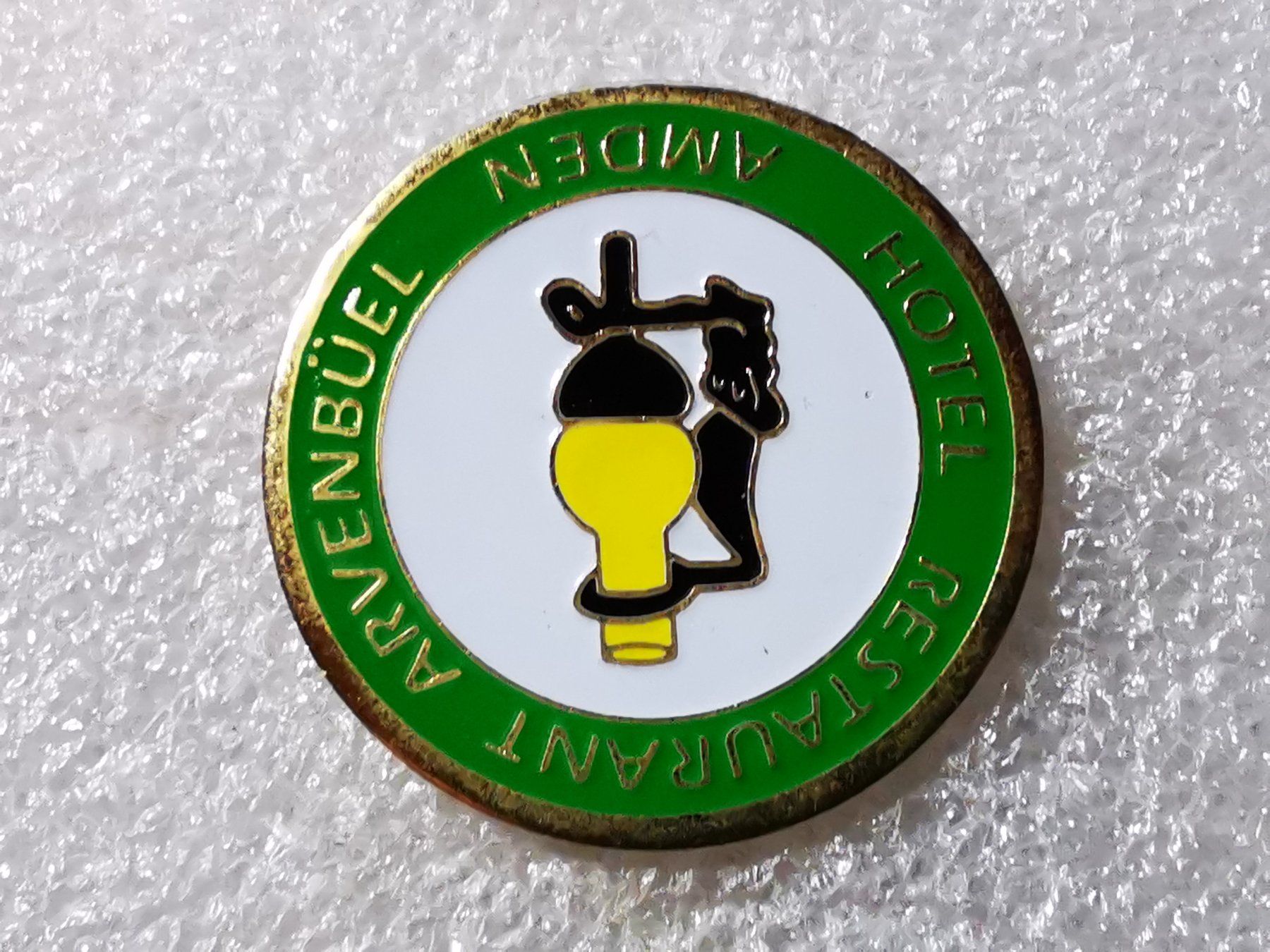 Placchette & Badge: Ansteckpin 33: Hotel Arvenbühl Amden – Usato da Oppligen venduto da Pin-Fall-Shop