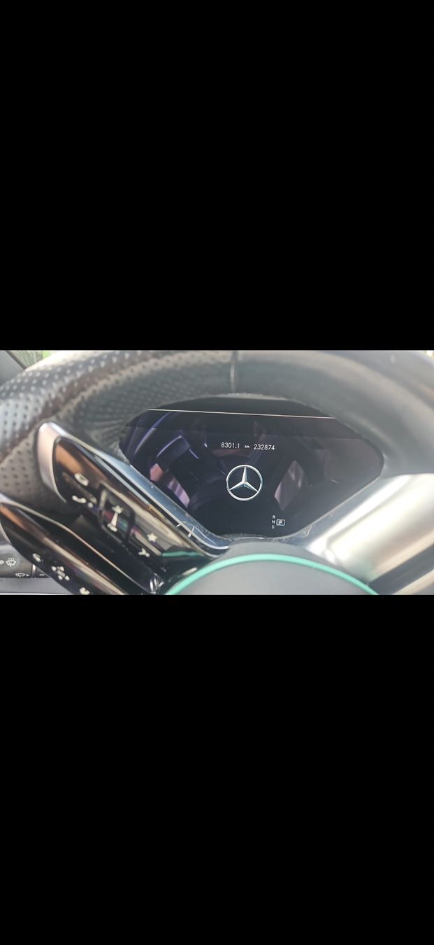 Mercedes-Benz Automobili: Dark Blue Mercedes E-Class Sedan - Pristine Summer Condit... – Usato da Uetikon am See venduto da Lund-1991 2