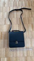 Schwarze Ledertasche