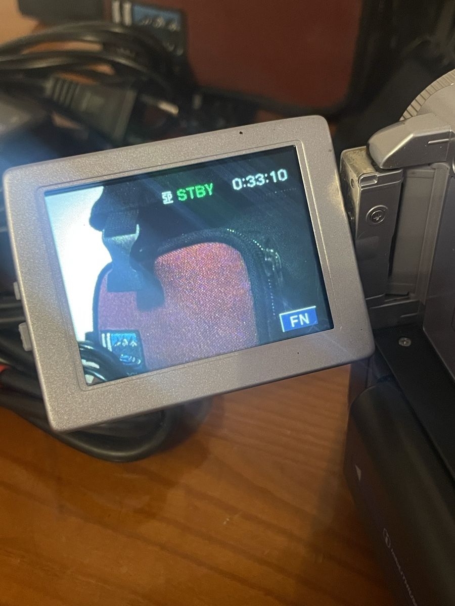 Sony Camcorder: Sony DCR-PC8E MiniDV Kamera Komplett – Gebraucht aus Zürich von semi16 5